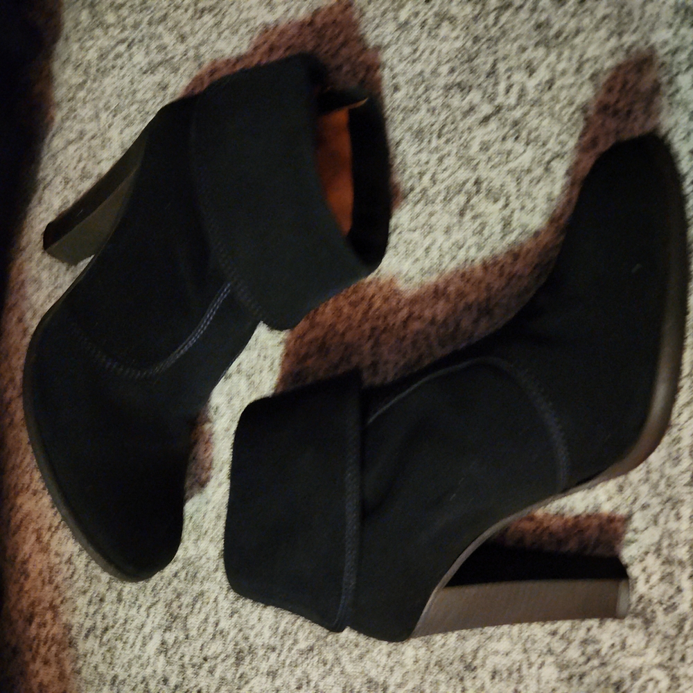 LOCKHART Bootie - Picture 4 of 7